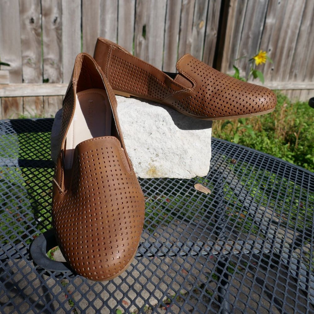 Andiamo Brown Flat Shoe Womens Size 8 W WIDE Slip On Loafer